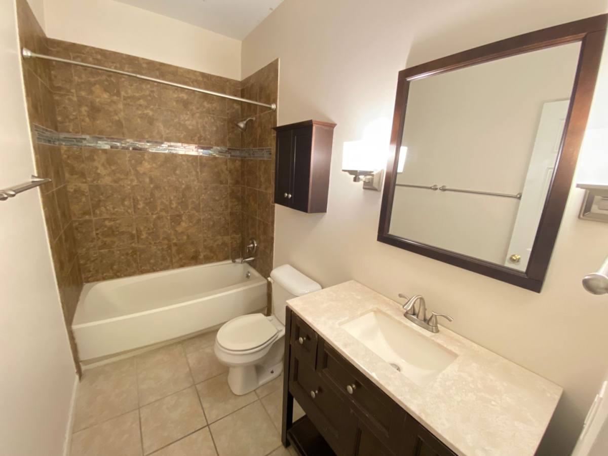 Apartment for rent at 884-886 Hunter Ave, Columbus, OH 43215