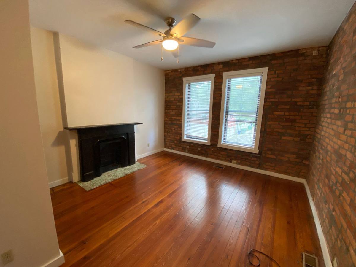 Apartment for rent at 884-886 Hunter Ave, Columbus, OH 43215