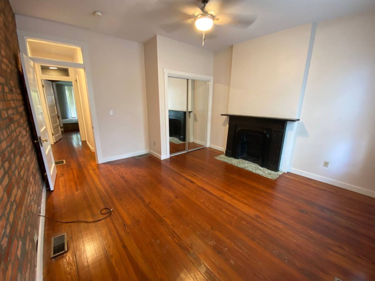 Apartment for rent at 884-886 Hunter Ave, Columbus, OH 43215