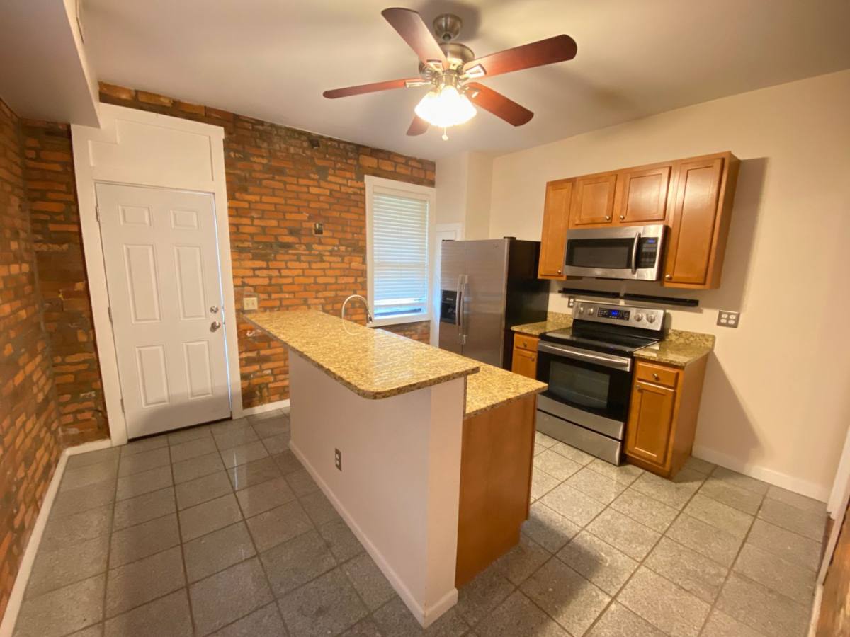Apartment for rent at 884-886 Hunter Ave, Columbus, OH 43215