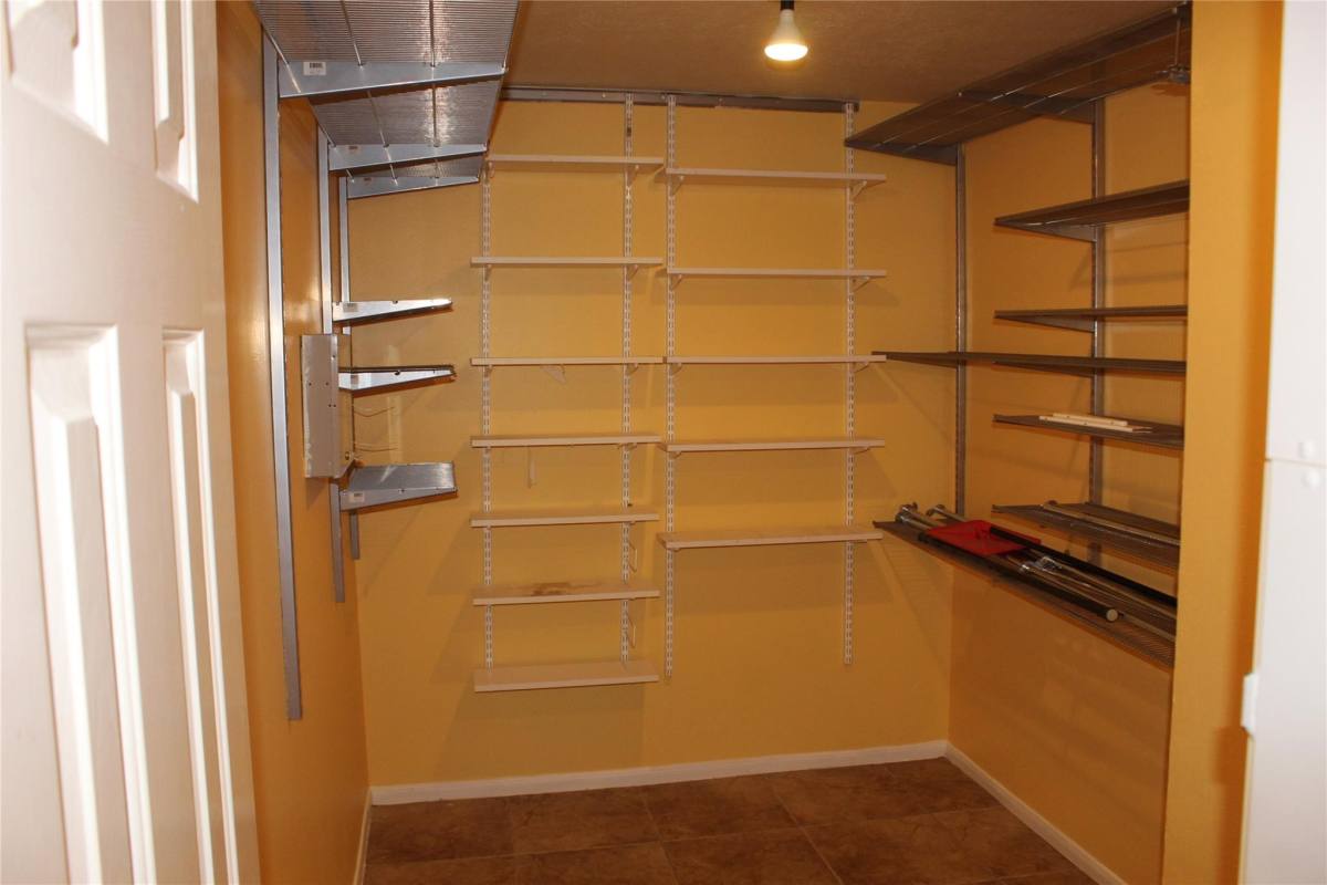 Apartment for rent at 14611 Crosshaven Dr, Houston, TX 77015