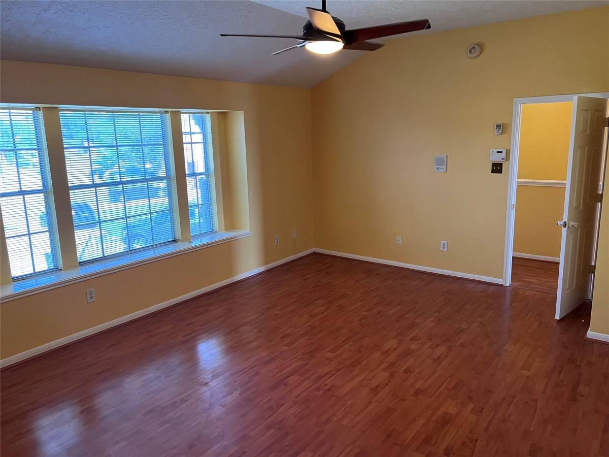Apartment for rent at 14611 Crosshaven Dr, Houston, TX 77015