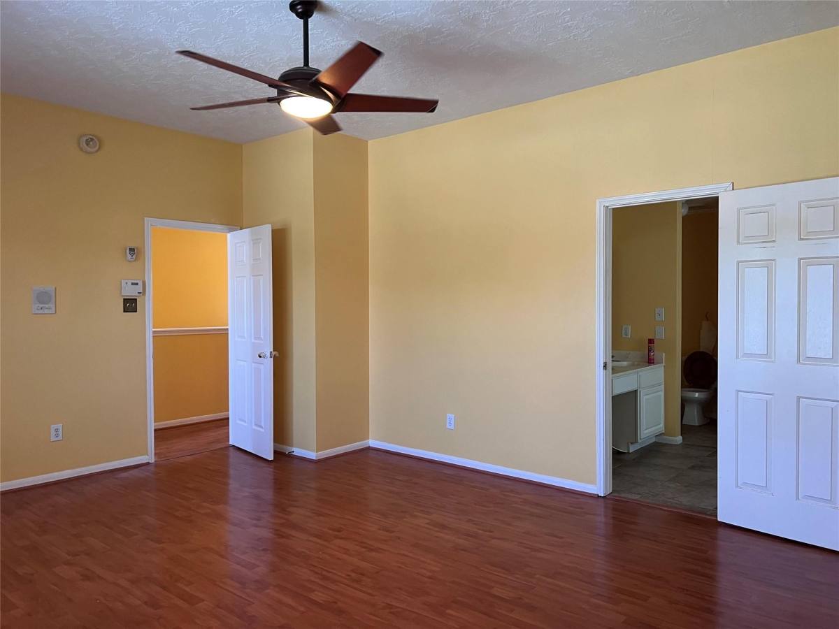Apartment for rent at 14611 Crosshaven Dr, Houston, TX 77015