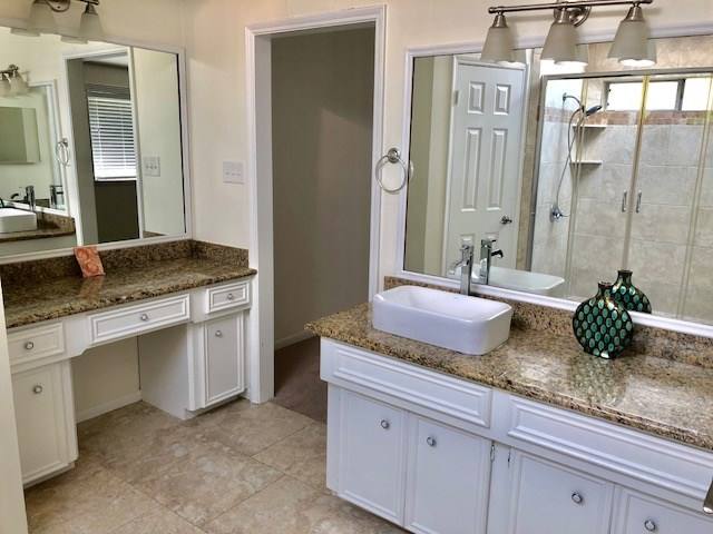 Apartment for rent at 6650 Grove Field Lane, Houston, TX 77084