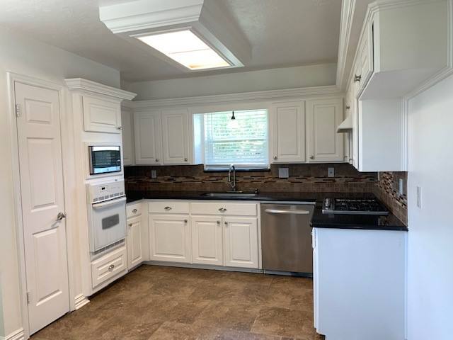 Apartment for rent at 6650 Grove Field Lane, Houston, TX 77084
