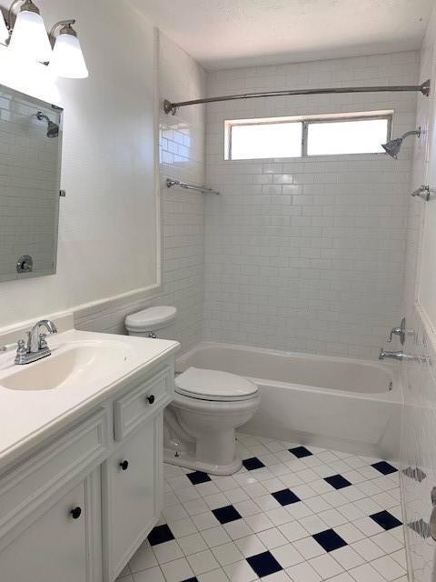 Apartment for rent at 6650 Grove Field Lane, Houston, TX 77084
