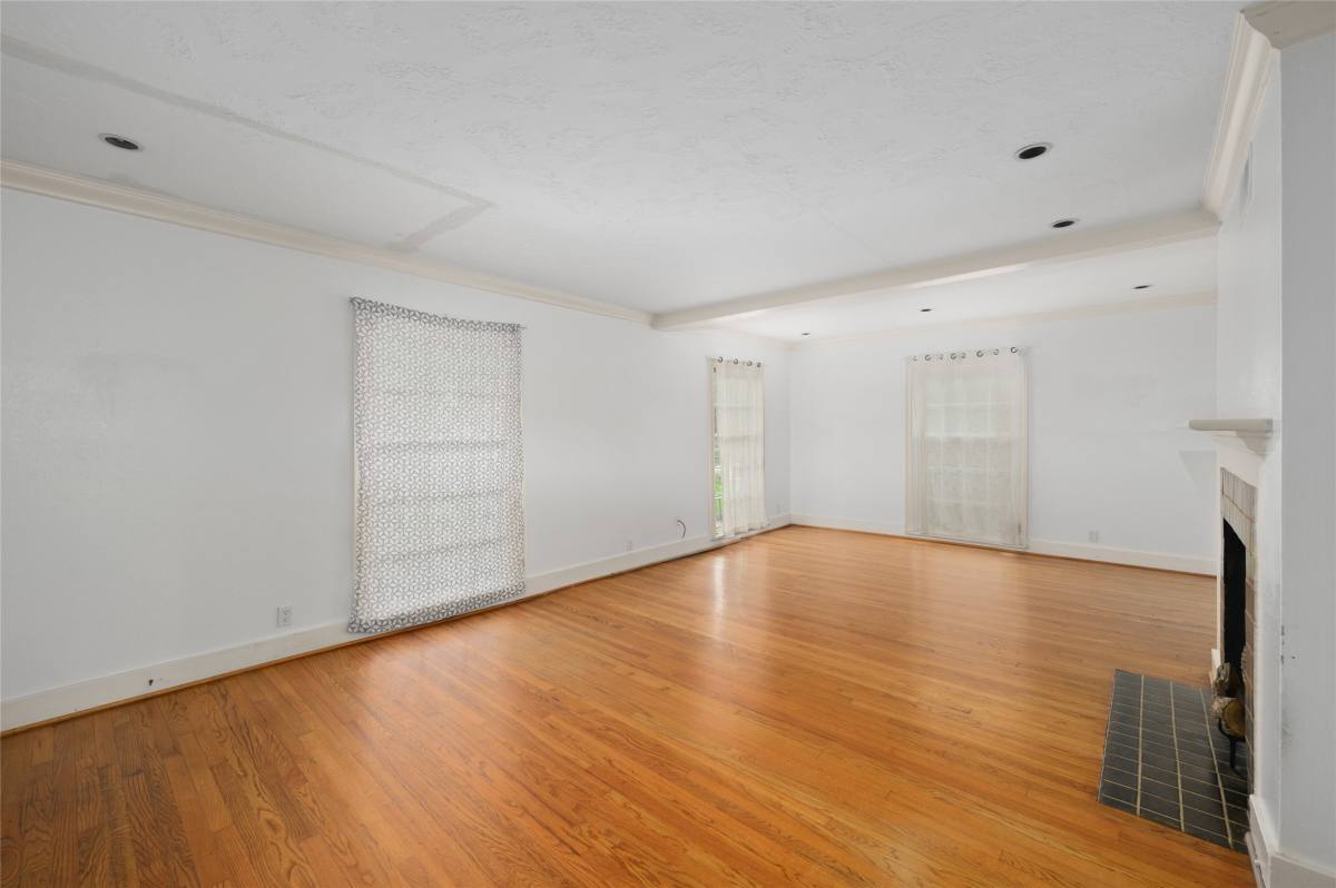 Apartment for rent at 1955 Lexington St #1955A, Houston, TX 77098