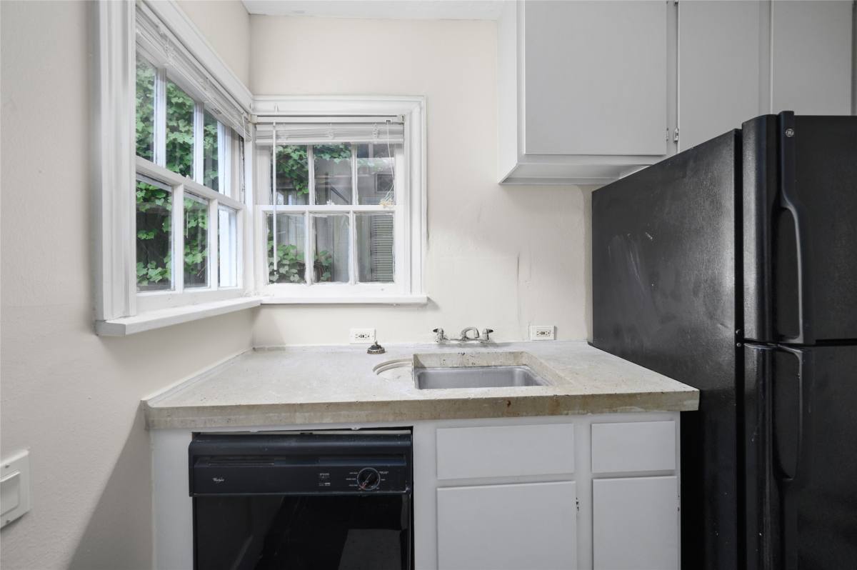 Apartment for rent at 1955 Lexington St #1955A, Houston, TX 77098