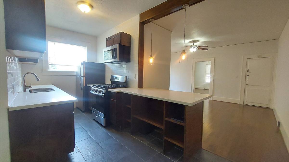 Apartment for rent at 3717 Audubon Place #1, Houston, TX 77006