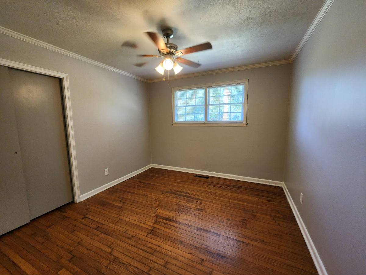 House for rent at 702 Pineridge Dr, Valdosta, GA 31602