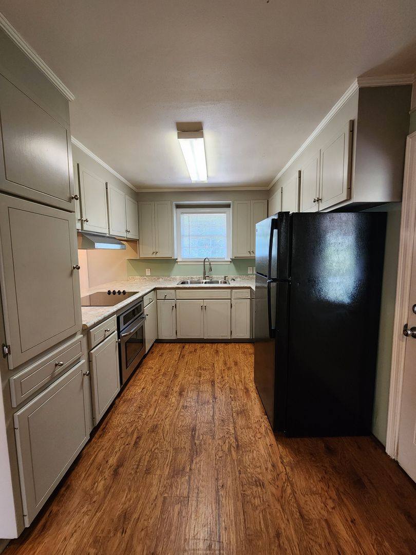 House for rent at 702 Pineridge Dr, Valdosta, GA 31602