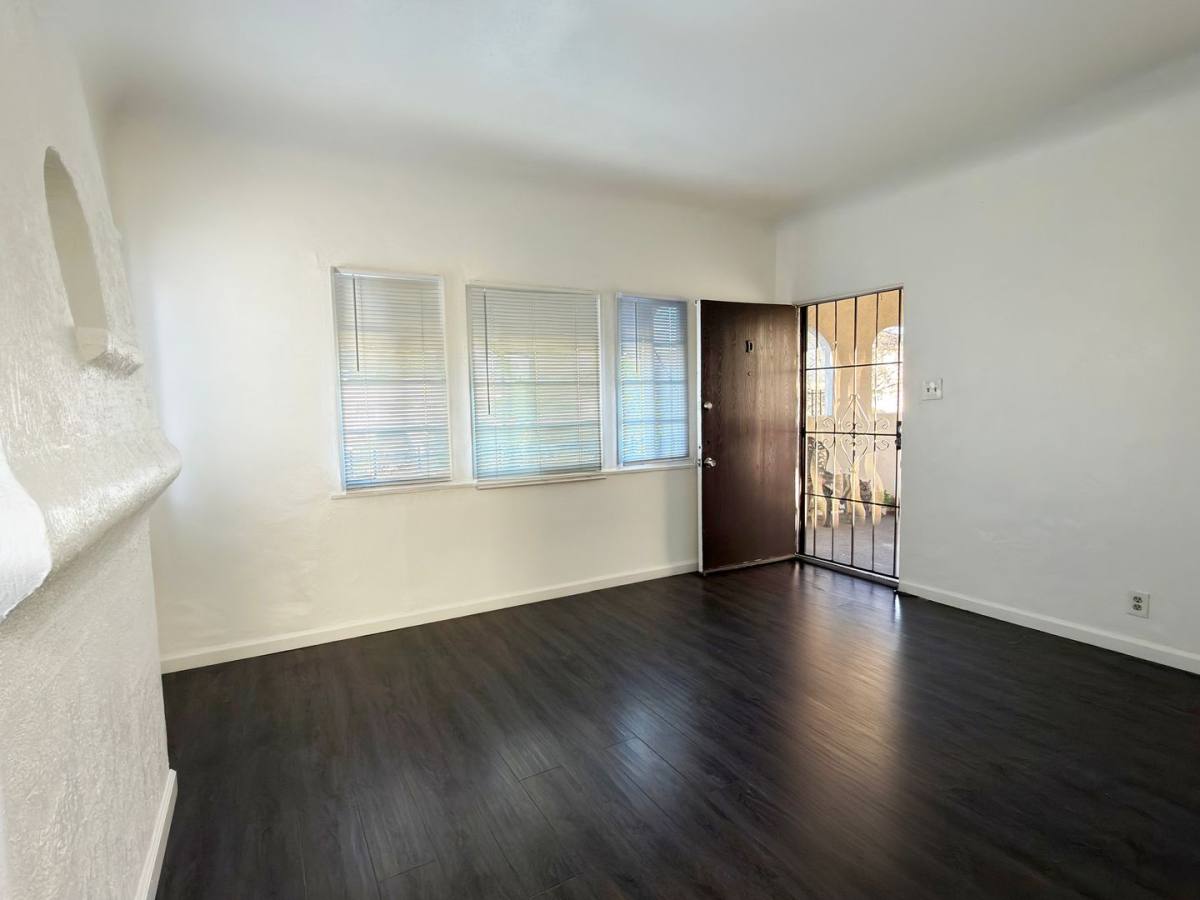 Apartment for rent at 1045 Saint Louis Ave, Long Beach, CA 90804