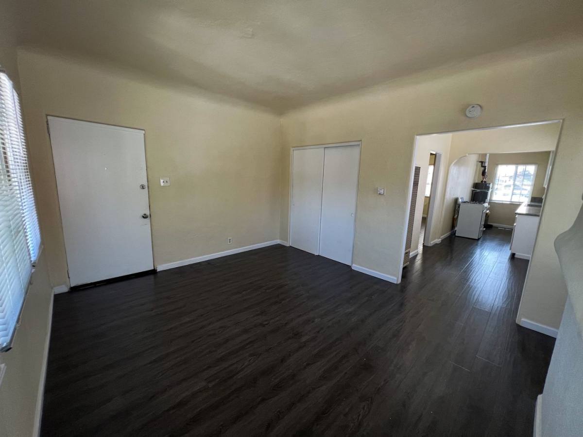Apartment for rent at 1045 Saint Louis Ave, Long Beach, CA 90804