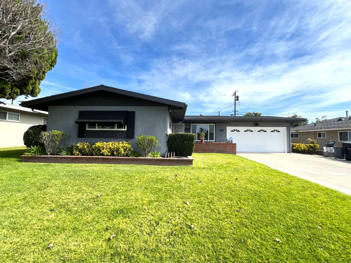 House for rent at 856 N Fuchsia Ave, Ontario, CA 91762