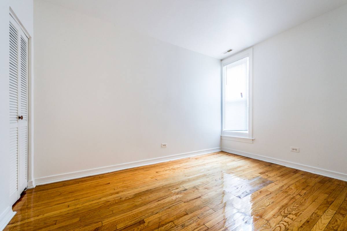 Apartment for rent at 6230 S Artesian Ave, Chicago, IL 60636