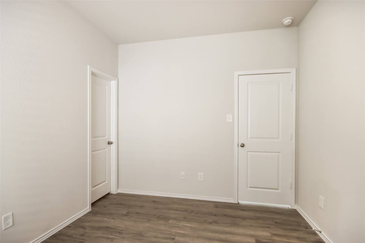 Townhouse for rent at 15233 Estrella Rd E, Houston, TX 77073