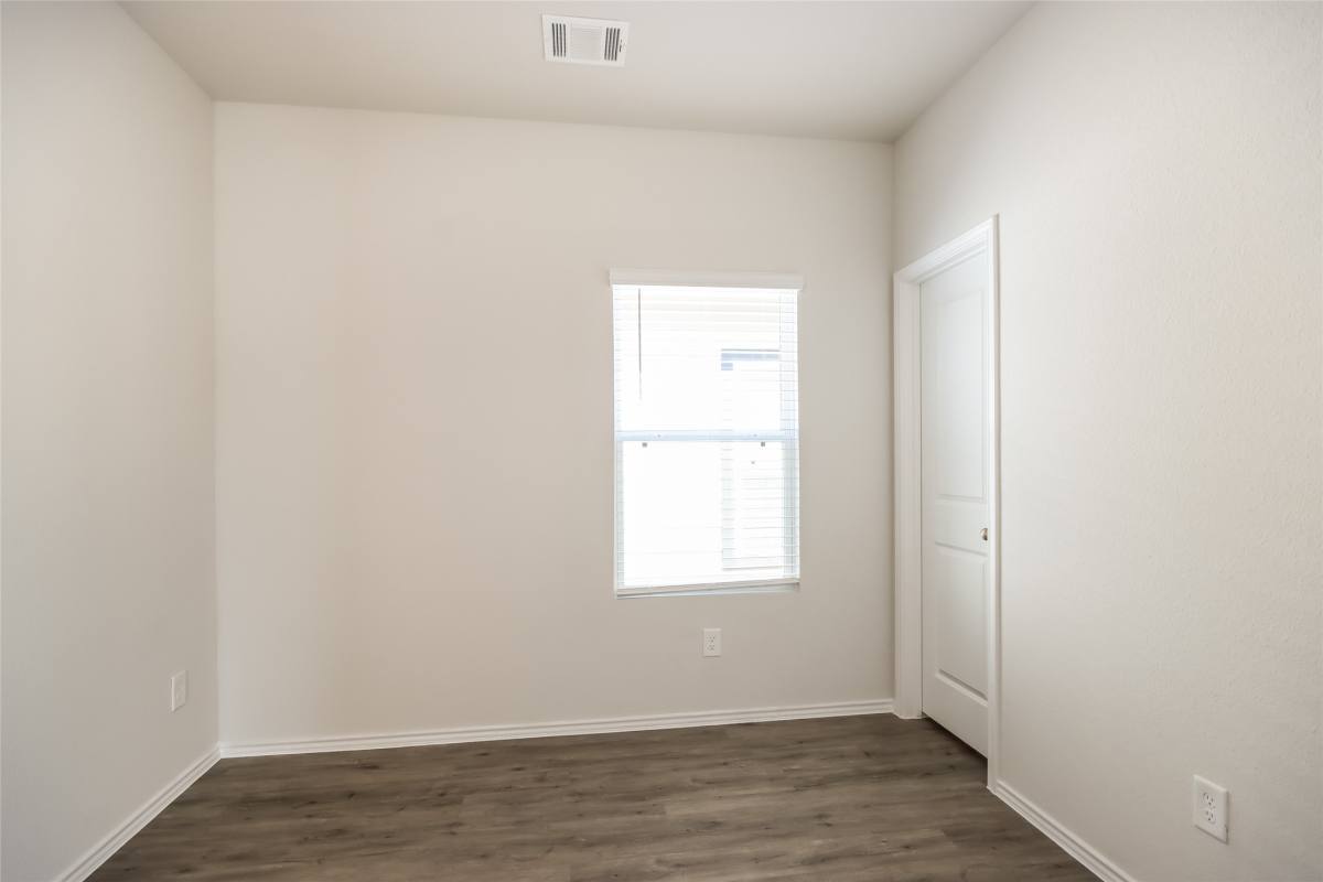 Townhouse for rent at 15233 Estrella Rd E, Houston, TX 77073