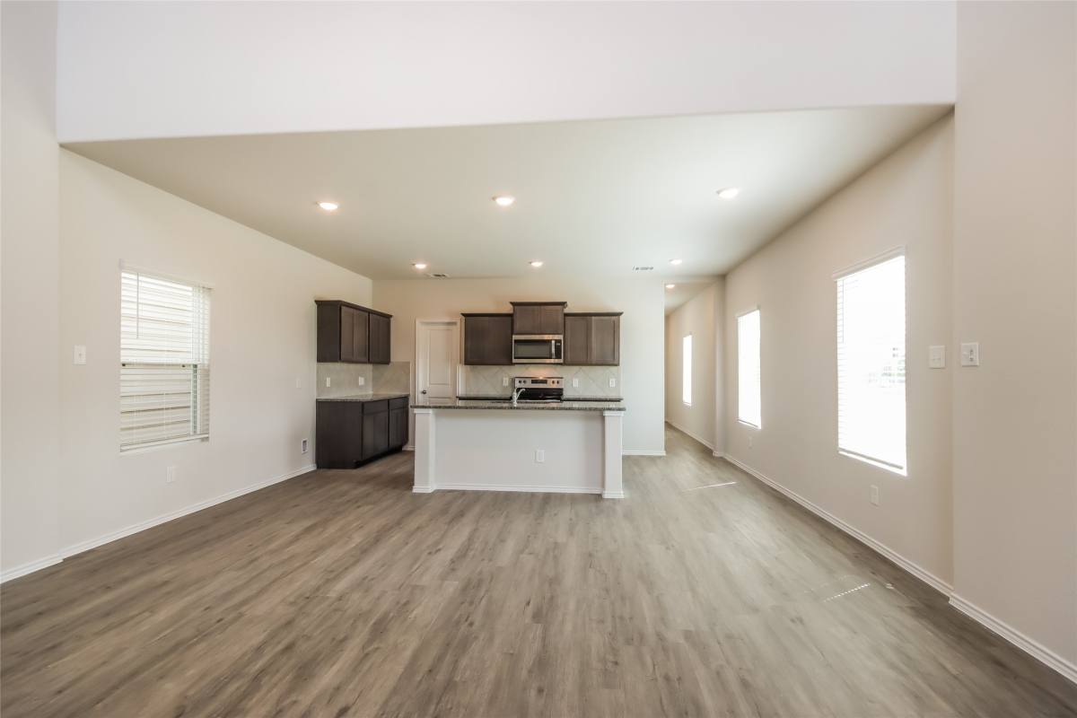 Townhouse for rent at 15233 Estrella Rd E, Houston, TX 77073