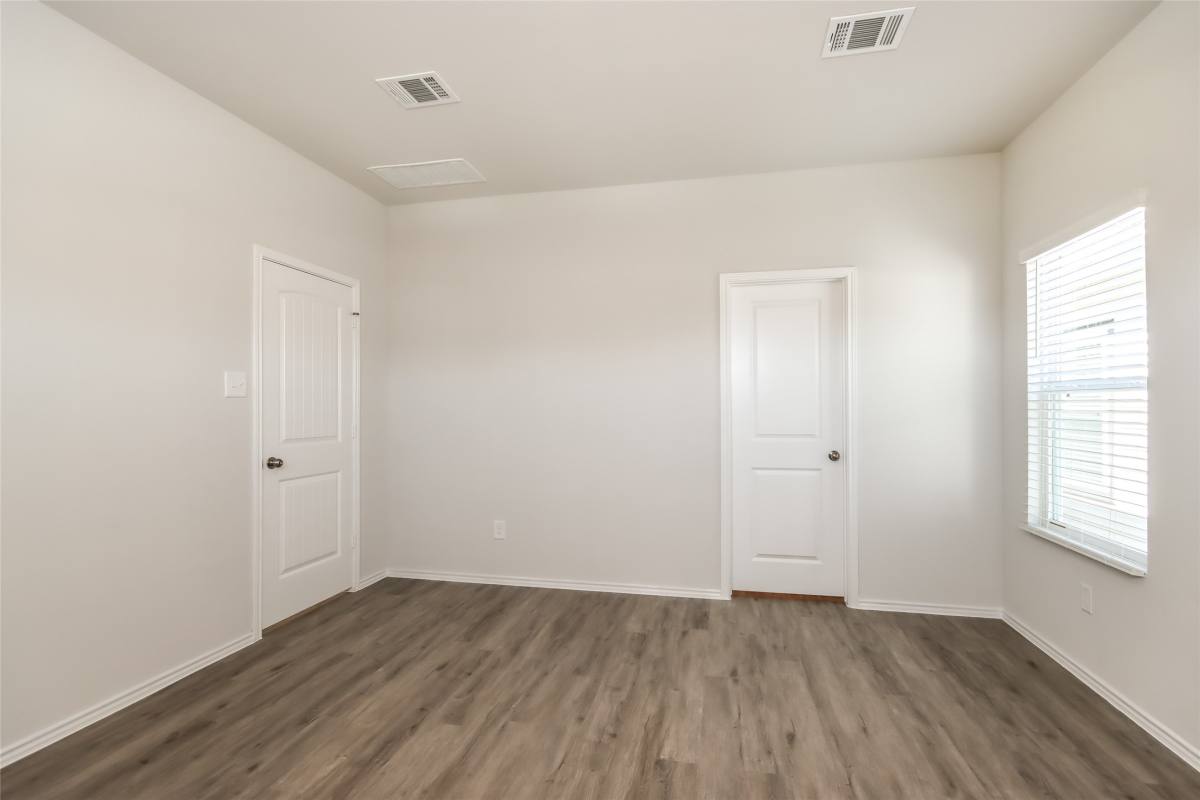 Townhouse for rent at 15233 Estrella Rd E, Houston, TX 77073