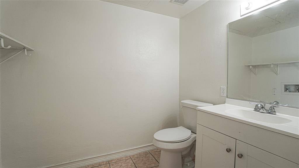 Townhouse for rent at 1777 Westerham Dr, Dallas, TX 75232