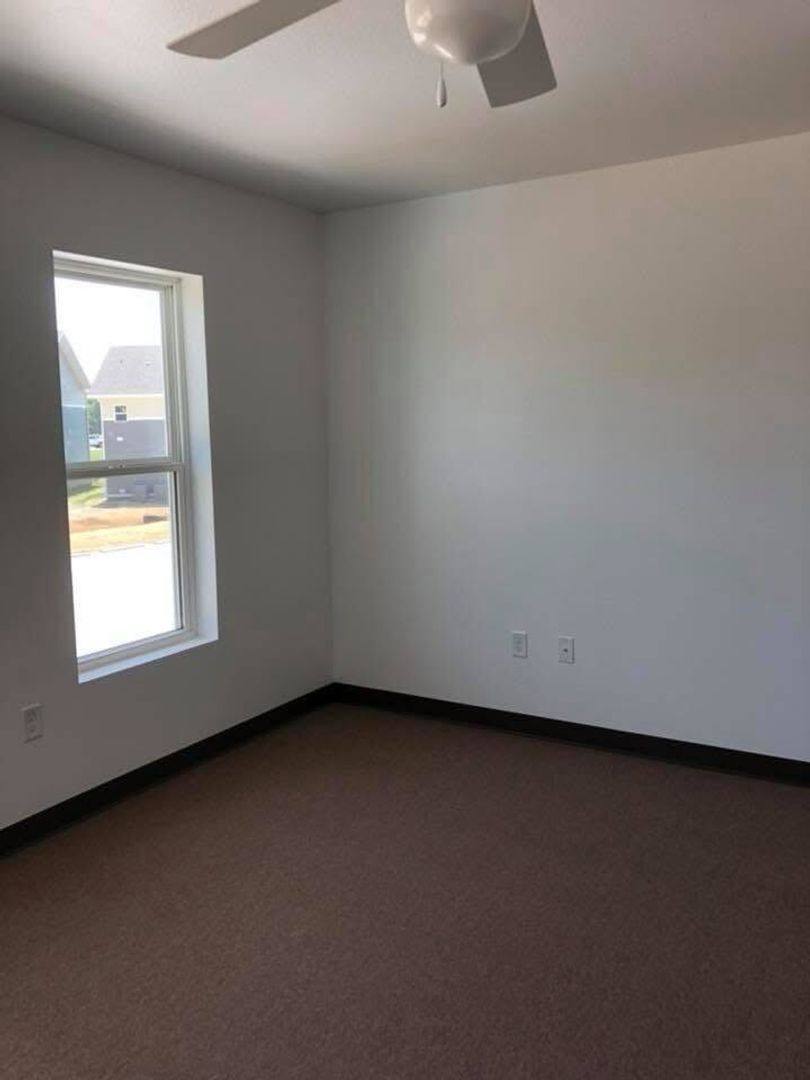 Apartment for rent at 9 James Courtney Blvd #INDIAN Trail Apartme, Lawrenceville, IL 62439