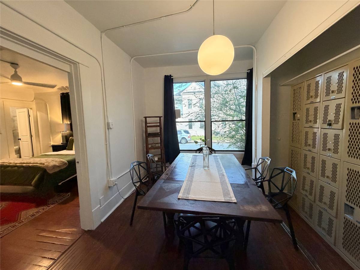 Apartment for rent at 402 Hyde Park Blvd #402-4, Houston, TX 77006