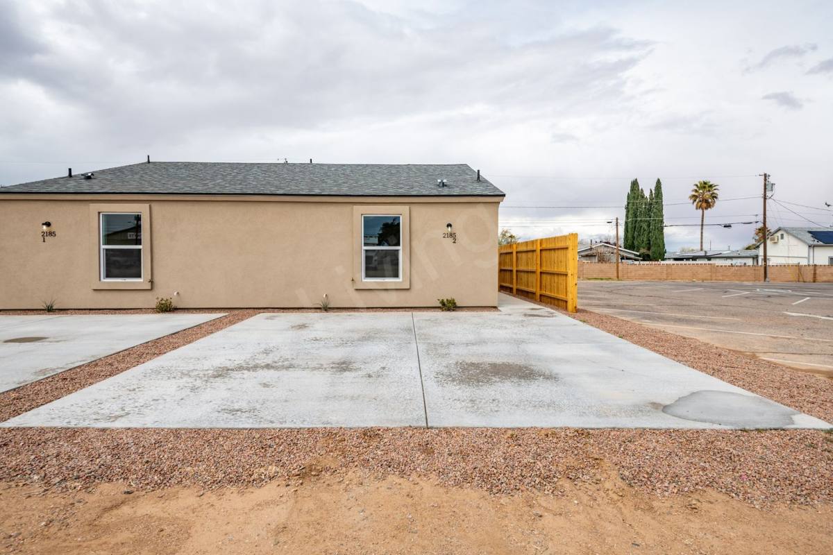 Townhouse for rent at 2185 E Butler Ave, Kingman, AZ 86409