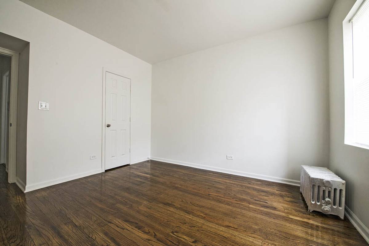 Apartment for rent at 7752 S Cornell Ave, Chicago, IL 60649