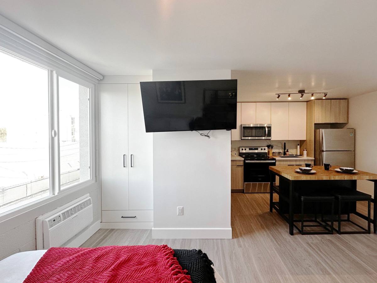 Apartment for rent at 213 N 9th St, Las Vegas, NV 89101