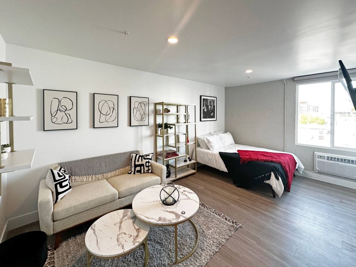 Apartment for rent at 213 N 9th St, Las Vegas, NV 89101