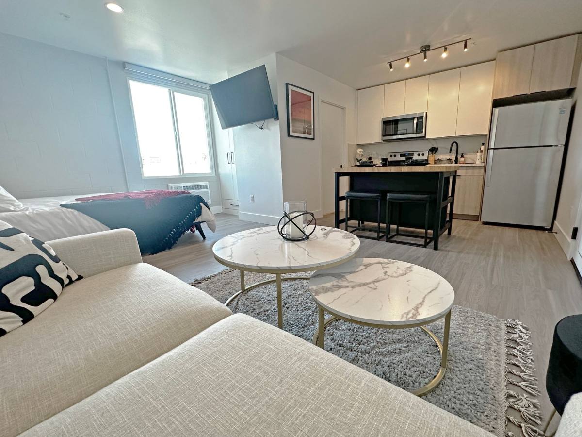 Apartment for rent at 213 N 9th St, Las Vegas, NV 89101
