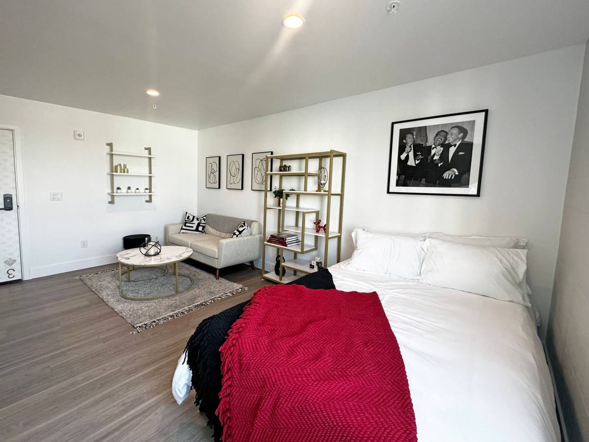 Apartment for rent at 213 N 9th St, Las Vegas, NV 89101
