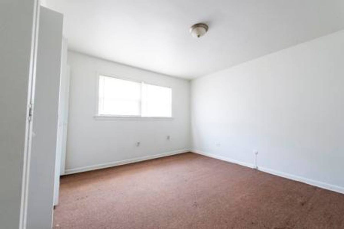 Apartment for rent at 7901 S Paxton, Chicago, IL 60617