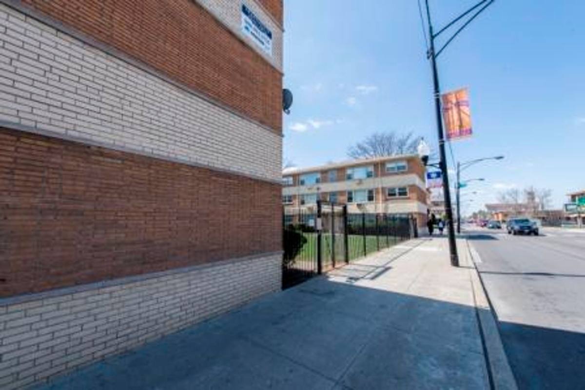 Apartment for rent at 7901 S Paxton, Chicago, IL 60617