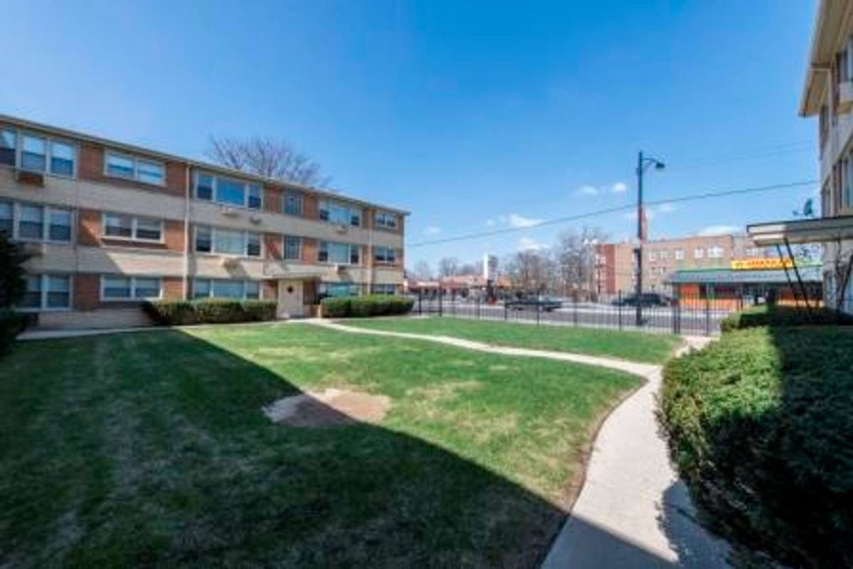 Apartment for rent at 7901 S Paxton, Chicago, IL 60617