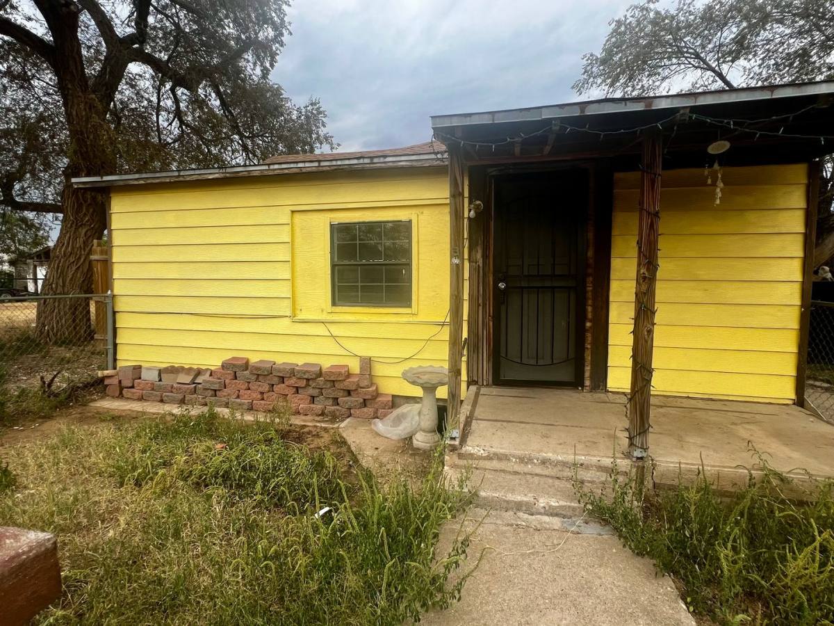 House for rent at 230 E Panhandle Ave, Slaton, TX 79364