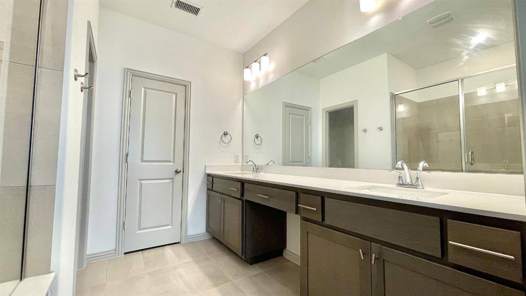 Townhouse for rent at 4304 Oliver Dr, McKinney, TX 75070