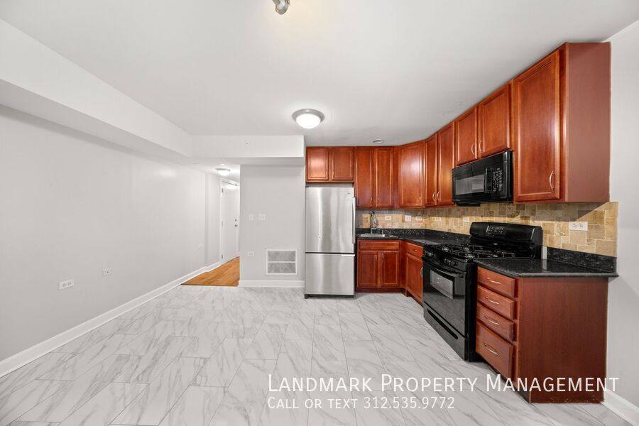 Apartment for rent at 509 E 44th St #G, Chicago, IL 60653