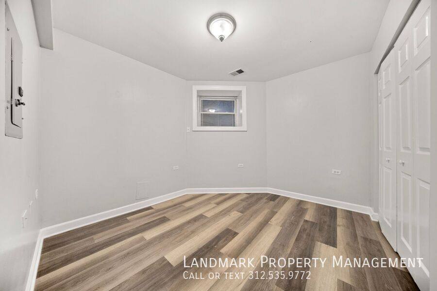 Apartment for rent at 509 E 44th St #G, Chicago, IL 60653