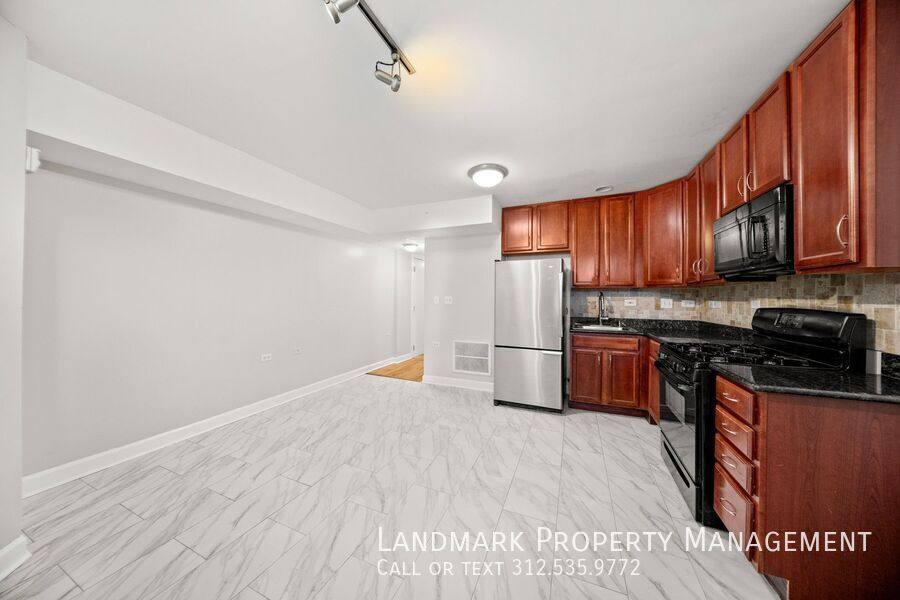 Apartment for rent at 509 E 44th St #G, Chicago, IL 60653