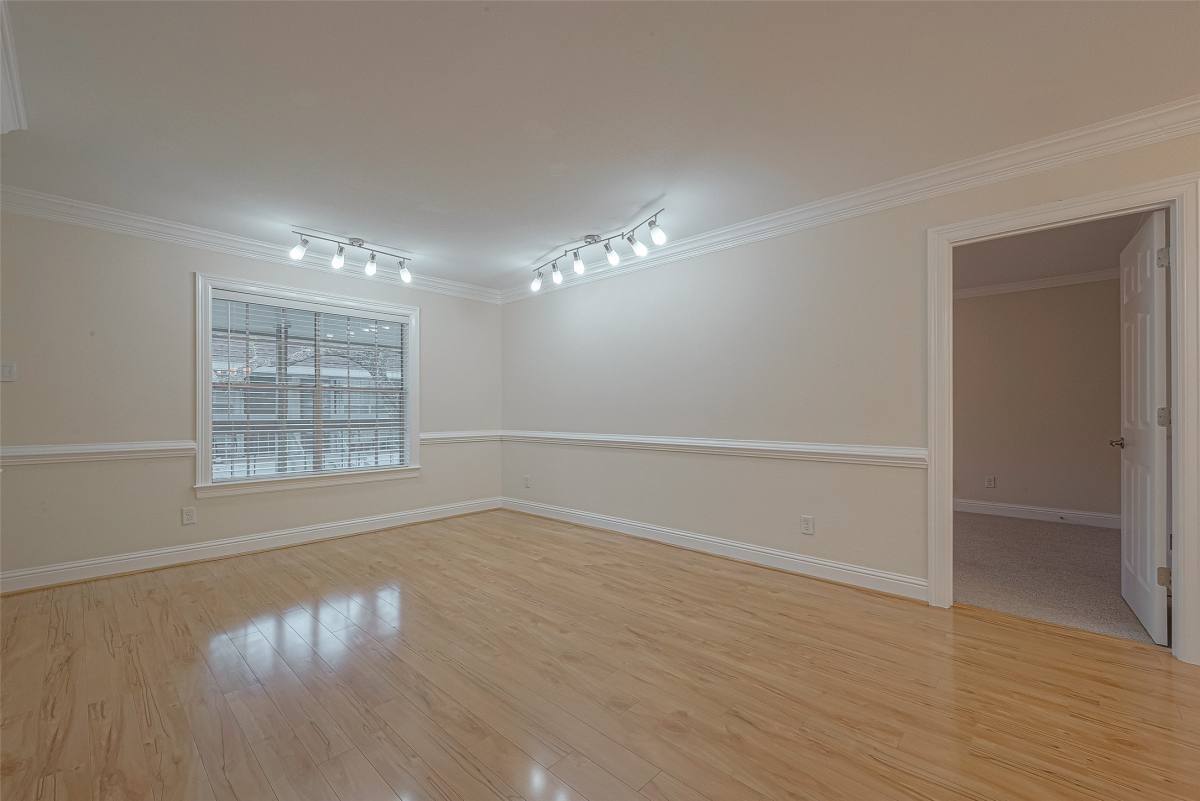 Condo for rent at 2350 Bering Dr #122, Houston, TX 77057