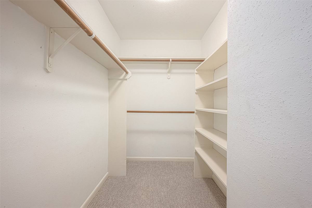 Condo for rent at 2350 Bering Dr #122, Houston, TX 77057