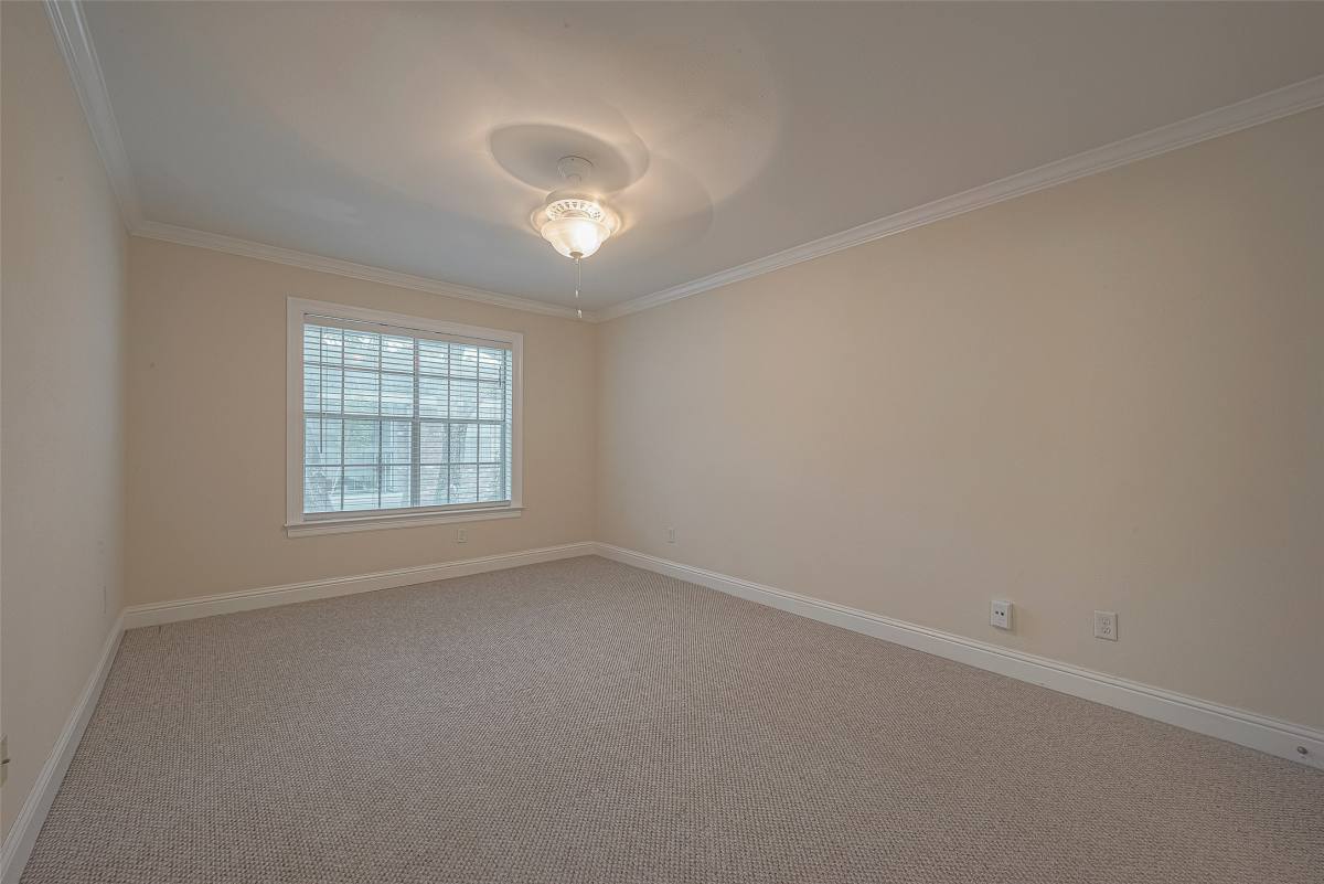 Condo for rent at 2350 Bering Dr #122, Houston, TX 77057