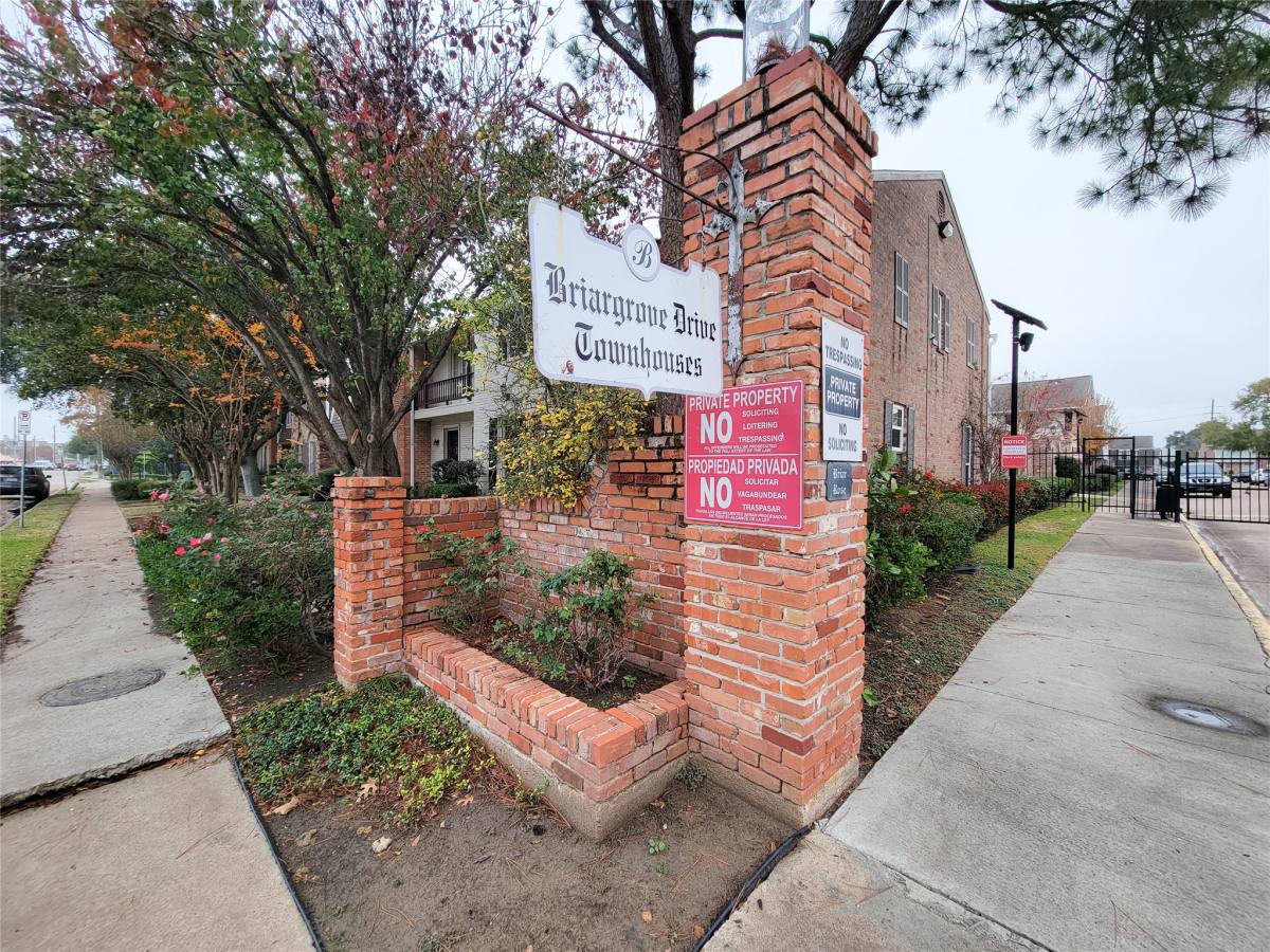 Condo for rent at 2021 Winrock Blvd #167, Houston, TX 77057