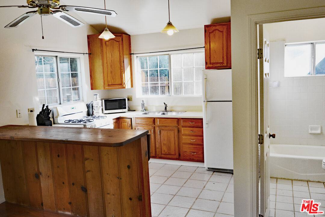 Apartment for rent at 1675 Happy Trail, Topanga, CA 90290