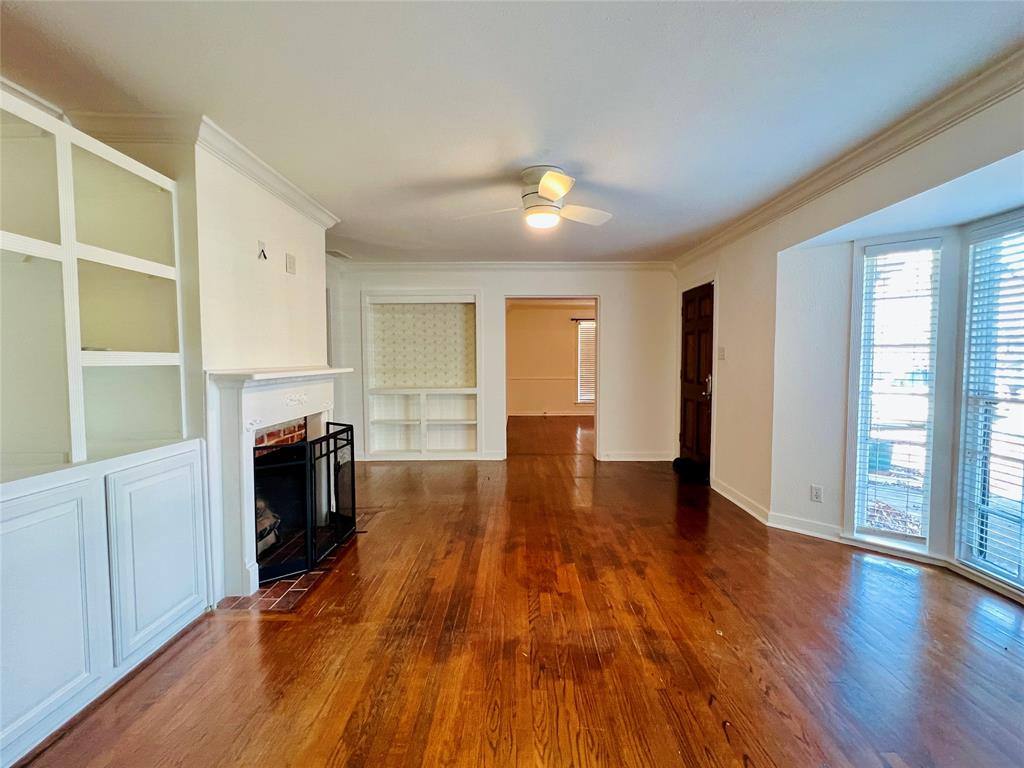 Apartment for rent at 101 Lindenwood Dr #101, Fort Worth, TX 76107