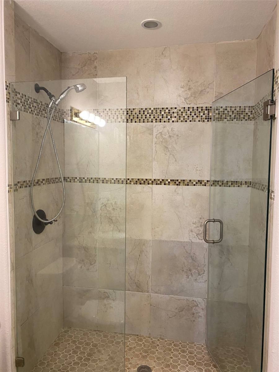 Apartment for rent at 819 Eubanks St #819, Houston, TX 77022