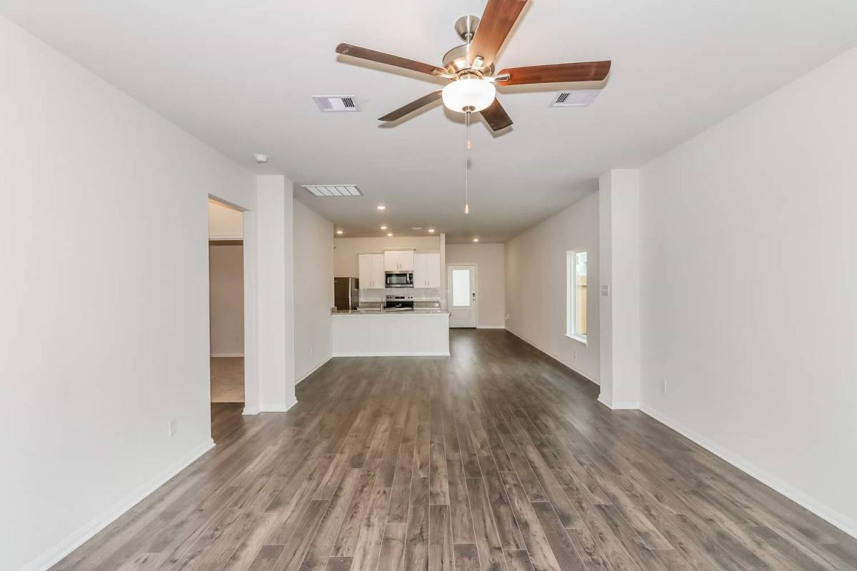 Apartment for rent at 8102 Sunberry Shadow Dr, Houston, TX 77016