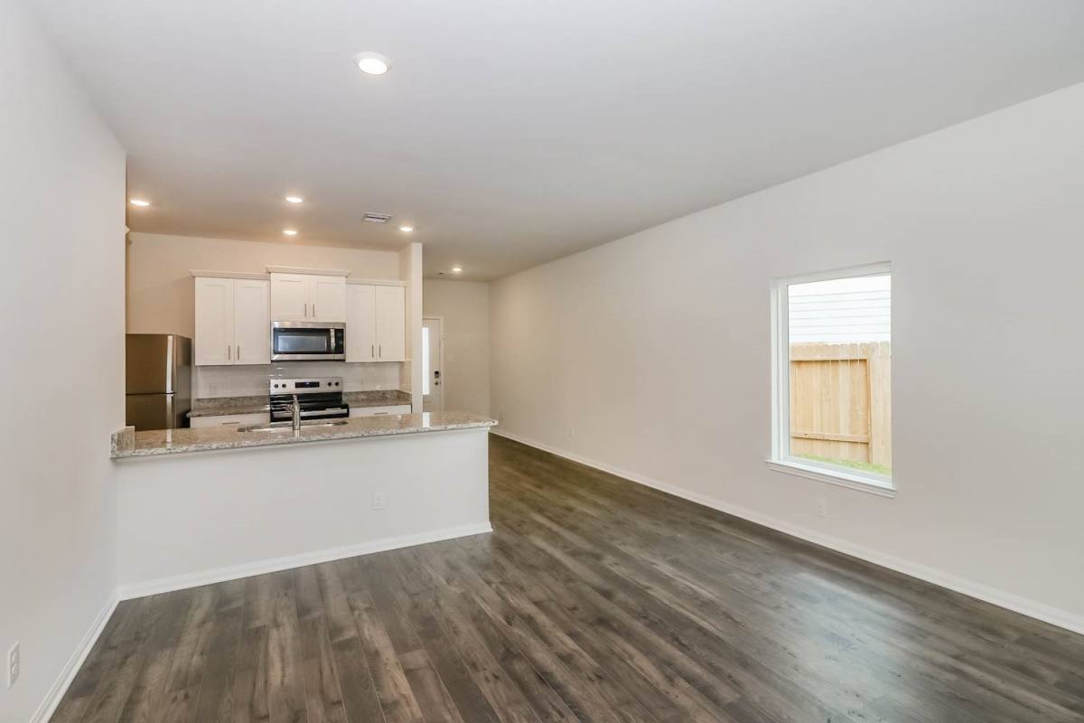 Apartment for rent at 8102 Sunberry Shadow Dr, Houston, TX 77016