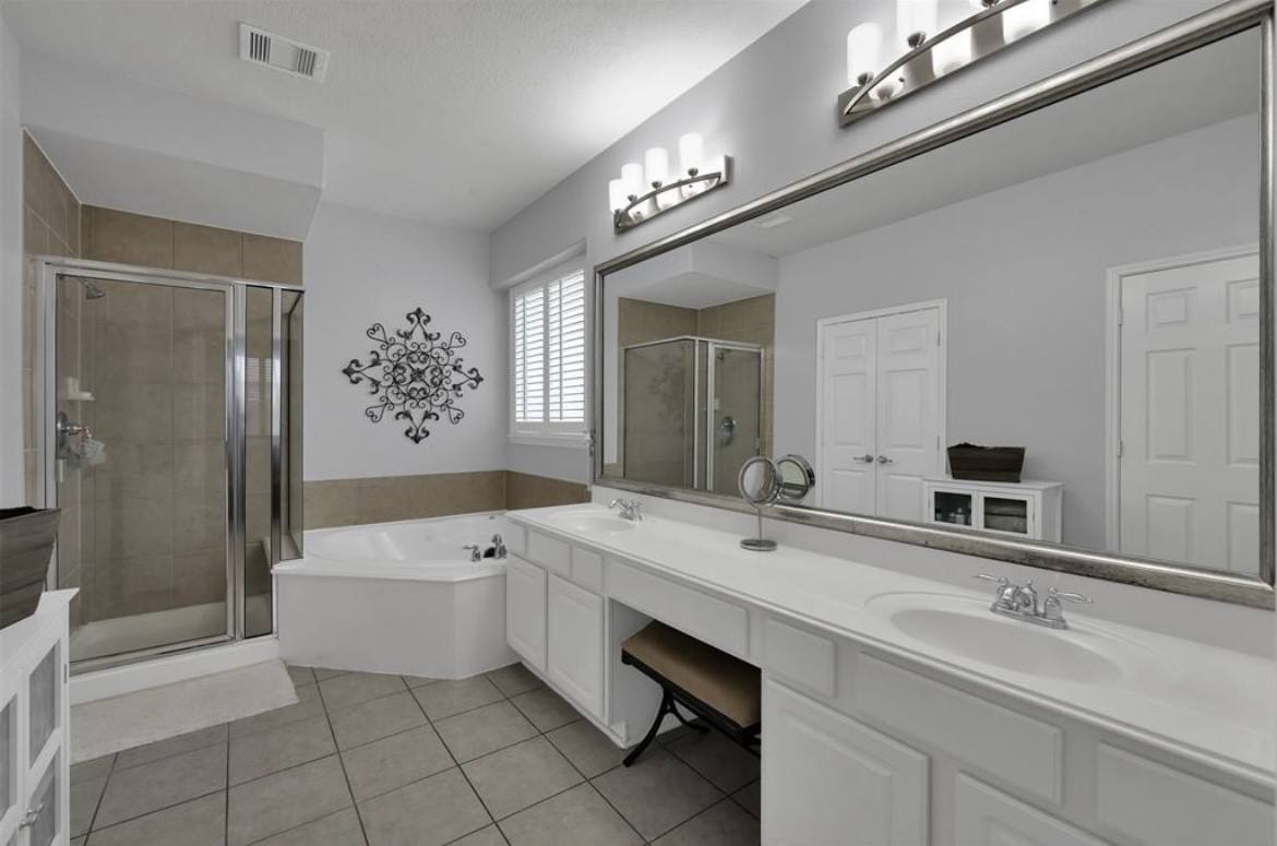 Apartment for rent at 25023 Knob Pines Court, Spring, TX 77389